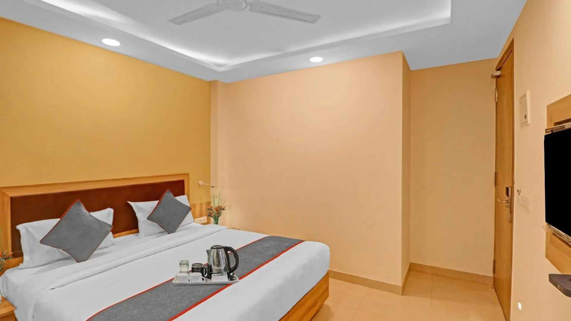 Hotel O Royal Residency Delhi
