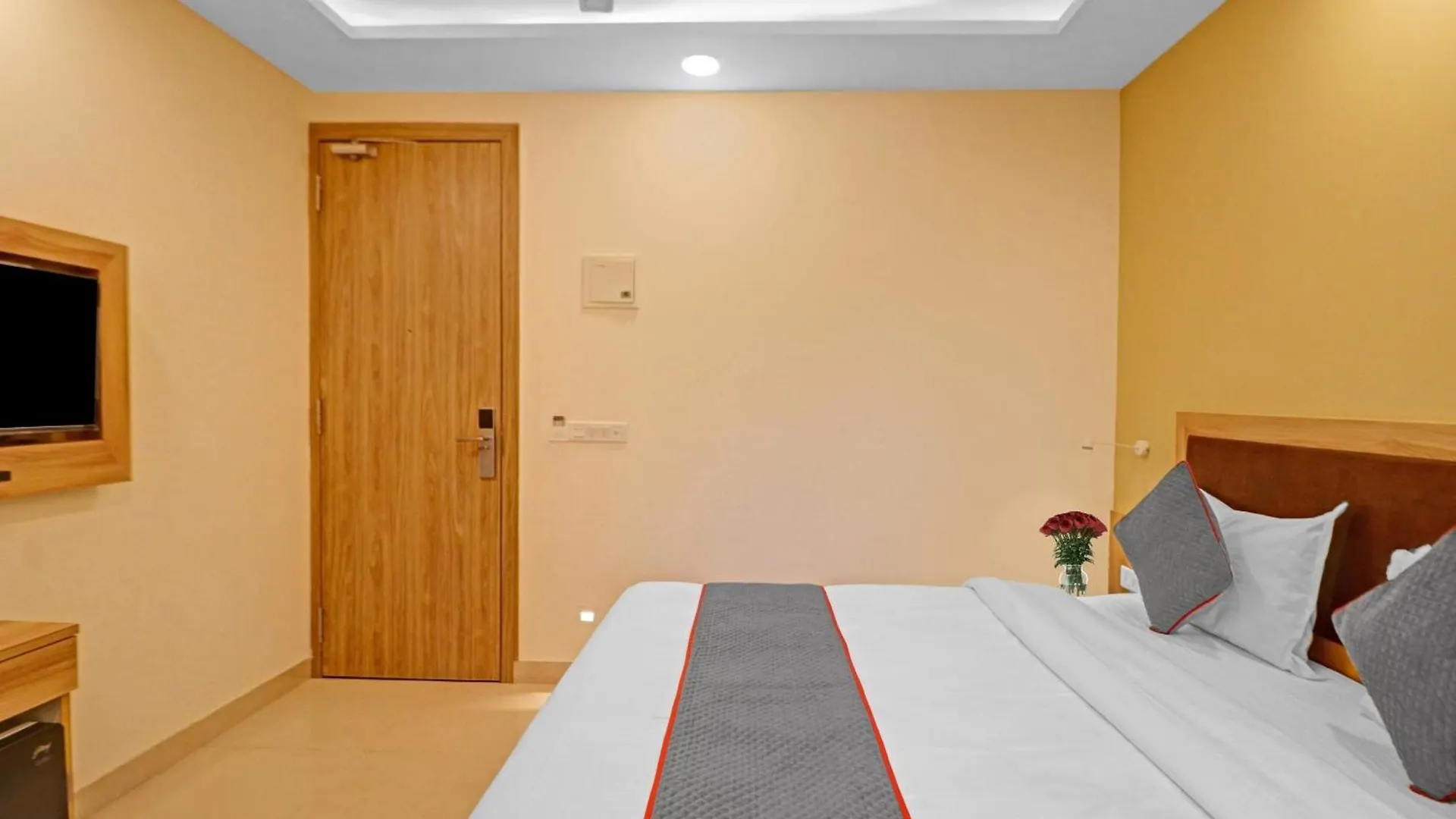 Hotel O Royal Residency Delhi